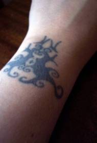 рука племені чорний тотем татуювання візерунок