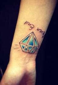Handgelenk auf blauem großem Diamant Tattoo