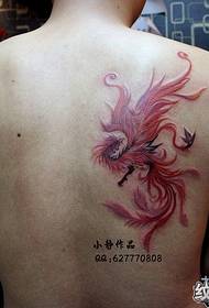 Modello tatuaggio fenice rossa sul retro