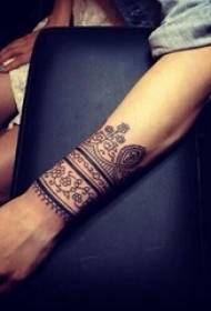 wrist tattoo pattern variety of simple line tattoo sketch wrist tattoo pattern