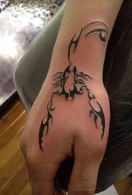 pinzette da polso totem modello tatuaggio