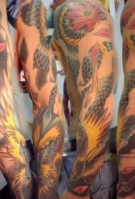 kebijaksanaan lengan naga Asia dan pola tato warna lotus