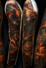 Un braç de flors meravellós sistema solar pintat amb astronautes i dissenys de tatuatges per satèl·lit