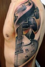 Modeli i tatuazhit me kitarën me dizajn të madh interesant