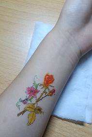 炫丽的彩色花朵纹身唯美漂亮