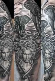 ធំខ្មៅប្រផេះអាក្រក់ Medusa ជាមួយនឹងស្នាមសាក់ដំរី