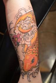 მკლავი ფერადი squid და wavy tattoo ნიმუში