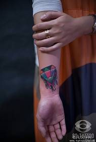 modello del tatuaggio del diamante di bello colore del polso della ragazza