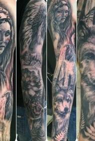 arm zwart en wit Indiase vrouw portret en wolf tattoo patroon