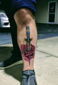 modello di tatuaggio pugnale vitello maschio su modello di tatuaggio pugnale