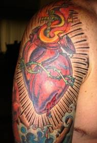 рамо религиозно оцветена картина за свещено татуировка на сърцето