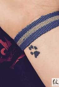It's better to have a small, fresh and fresh tattoo