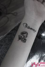 personalitat tornado tatuatge de canell en blanc i negre anglès 97116 - tatuatge anglès refinat en pols blanc i negre
