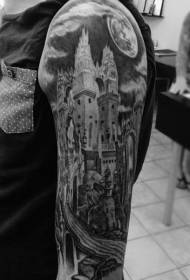 brazo precioso realista negro gris medieval castillo tatuaje patrón