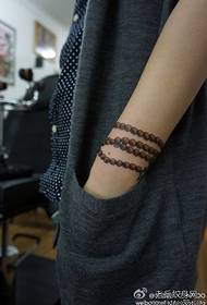 belleza muñeca moda hermosa pulsera tatuaje patrón