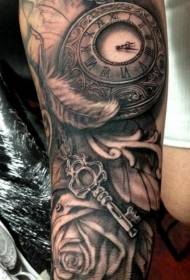 brazo impresionante reloj rosa pluma clave tatuaje patrón
