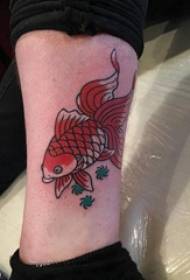 piccole ragazze del tatuaggio del pesce rosso vitelli su piante e immagini del tatuaggio del pesce rosso