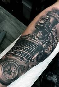 braccio in bianco e nero realistico vecchio treno e guardare il modello del tatuaggio