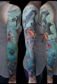 lengan tato pola bunga warna bawah air