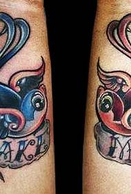 Farget Little Swallow Couple Tattoo Pattern
