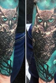 Arm flerfarvet mystisk ugle tatoveringsmønster