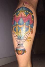 Ragazzi del tatuaggio del vitello in Europa e negli Stati Uniti vitelli sulle immagini colorate del tatuaggio della mongolfiera