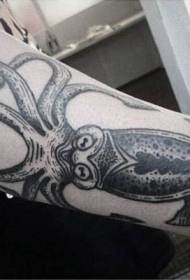 arm black prick პიროვნების squid tattoo model