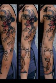 Ritratto di donna armata grande è mudellu di tatuaggi di alfabbetu inglese