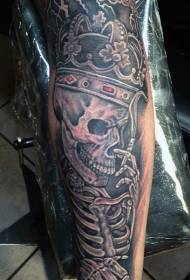 ramię malowane wzór tatuaż czaszki króla palenia