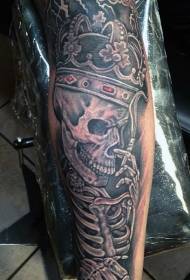 arm geschilderd rokend King schedel tattoo patroon