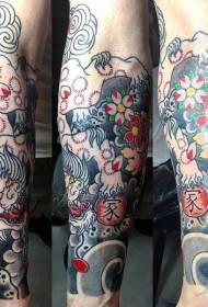 рука азиатский стиль разноцветный тигр цветок тату