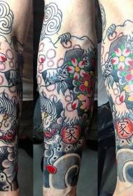 arm asiatesche Stil multicolored Tiger Blummen Tattoo Muster