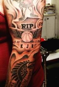 bras noir et blanc ailes et lettre motif tatouage basket