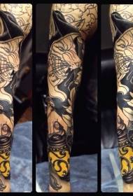color del brazo Zorro malvado de color con un patrón de tatuaje más claro