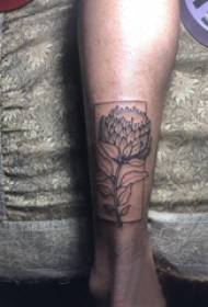 ジオメトリと花のタトゥー画像にふくらはぎ対称タトゥー男性シャンク