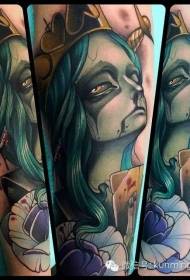 estilo de debuxos animados pintado patrón de tatuaxe raíña de bruxa malvada
