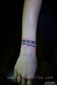 bellissimo modello bellissimo tatuaggio da polso braccialetto