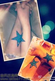 Moda popular pareja patrón de tatuaje de estrella de cinco puntas