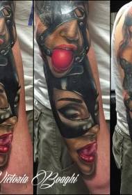 Modello di tatuaggio donna sexy colore stile realistico