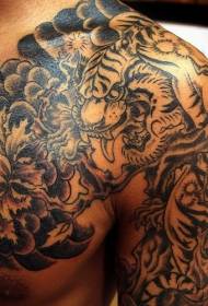 half armor tijger zwart grijs tattoo patroon