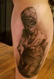 Tattoo mumije slikaju dječake telad na zastrašujućim slikama mumija tetovaža