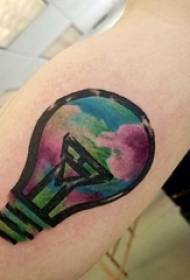 Pojat käsivarrelle maalattu musteella geometrinen yksinkertainen viiva lamppu tatuointi kuva