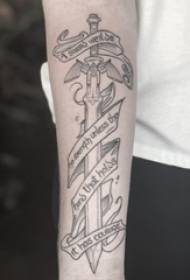 Рука девушки на черной серой точке с шипами, простая линия, английская татуировка с длинным мечом