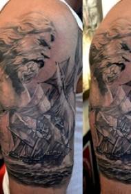 Jedrenje tetovaža slika dječakova ruka na jedrenju tetovaža crna slika