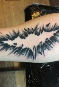 Batman logo tattoo monna oa letsoho letsoho le bonolo ho setšoantšo sa batman logo tattoo