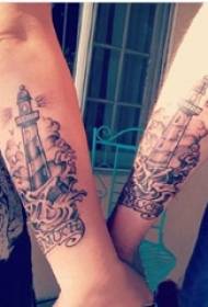 Paar armen op zwart grijze doornen eenvoudige abstracte lijnen spray en vuurtoren tattoo foto's