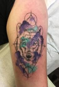 Ragazzi armi dipinte sfumatura geometrica linee semplici piccolo animale Wolf Tattoo immagine
