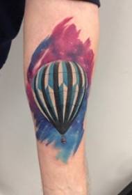Zēnu ieroču krāsots gradienta ģeometriskas vienkāršas līnijas karstā gaisa balona tetovējums