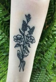 Bracciu di ragazza in linea nera creativa stampa di tatuaggio di bouquet letterariu