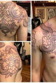 Tattoo Dragon Mann männlech Studentearm op einfacher Linn Tattoo Dragon Bild